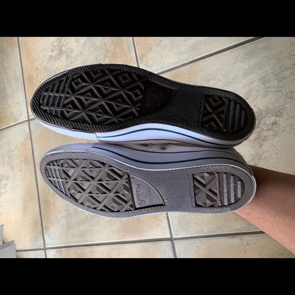 Converse - Picture 2 of 5